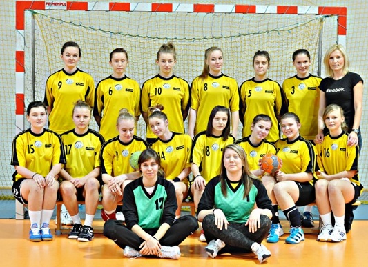 Pawonkow juniorki mlodsze 2012-13